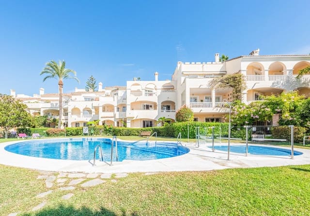 3 sovrum Lägenhet till salu i El Paraiso, Estepona med pool garage - 599 000 € (Ref: 9101349)