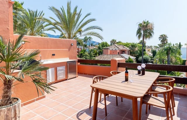 4 soverom Hus til salgs i Golden Mile, Marbella med svømmebasseng garasje - € 1 995 000 (Ref: 9105915)