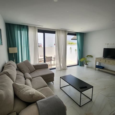 3 soveværelse Byhus til leje i Marbella med swimmingpool garage - € 2.800 (Ref: 9154600)