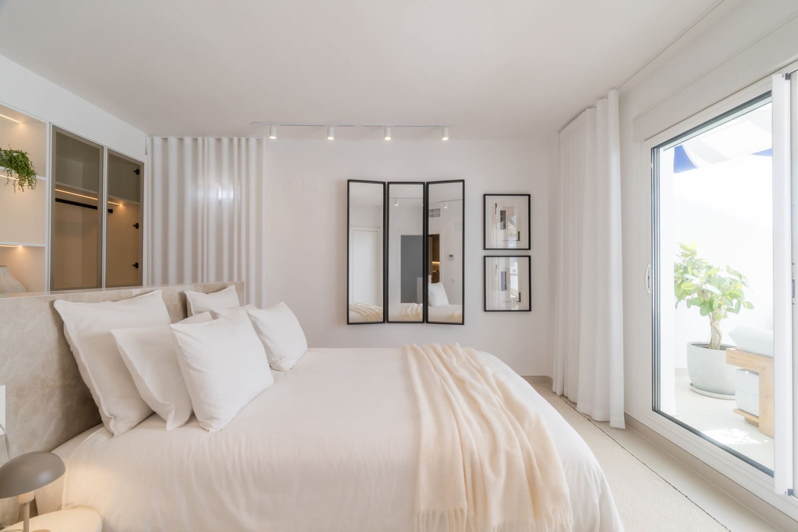 3 soveværelse Penthouse til salg i San Pedro de Alcantara med swimmingpool garage - € 1.695.000 (Ref: 9215746)