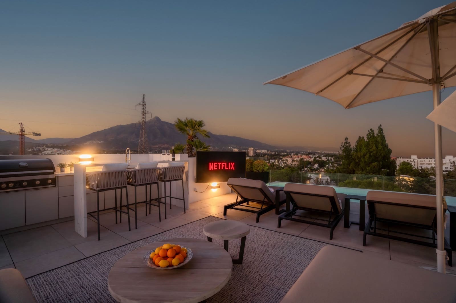 3 soveværelse Villa til salg i Marbella med swimmingpool garage - € 4.495.000 (Ref: 9215747)