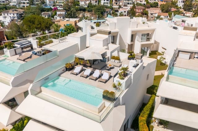 3 sypialnia Willa na sprzedaż w Nueva Andalucía Centro, Marbella z basenem garażem - 4 495 000 € (Ref: 9215747)