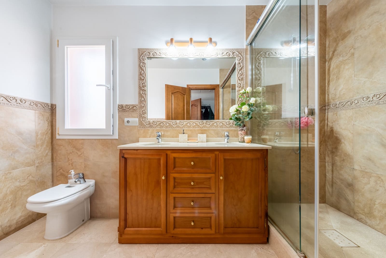 6 slaapkamer Villa te koop in San Pedro de Alcantara met zwembad garage - € 2.750.000 (Ref: 9217240)