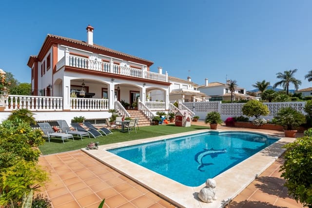 6 soverom Villa til salgs i San Pedro de Alcantara, Marbella med svømmebasseng garasje - € 2 750 000 (Ref: 9217240)