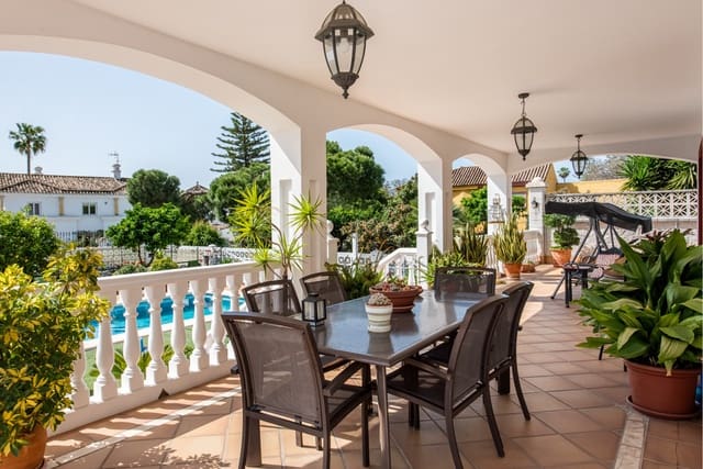 6 soveværelse Villa til salg i San Pedro de Alcantara, Marbella med swimmingpool garage - € 2.750.000 (Ref: 9217240)