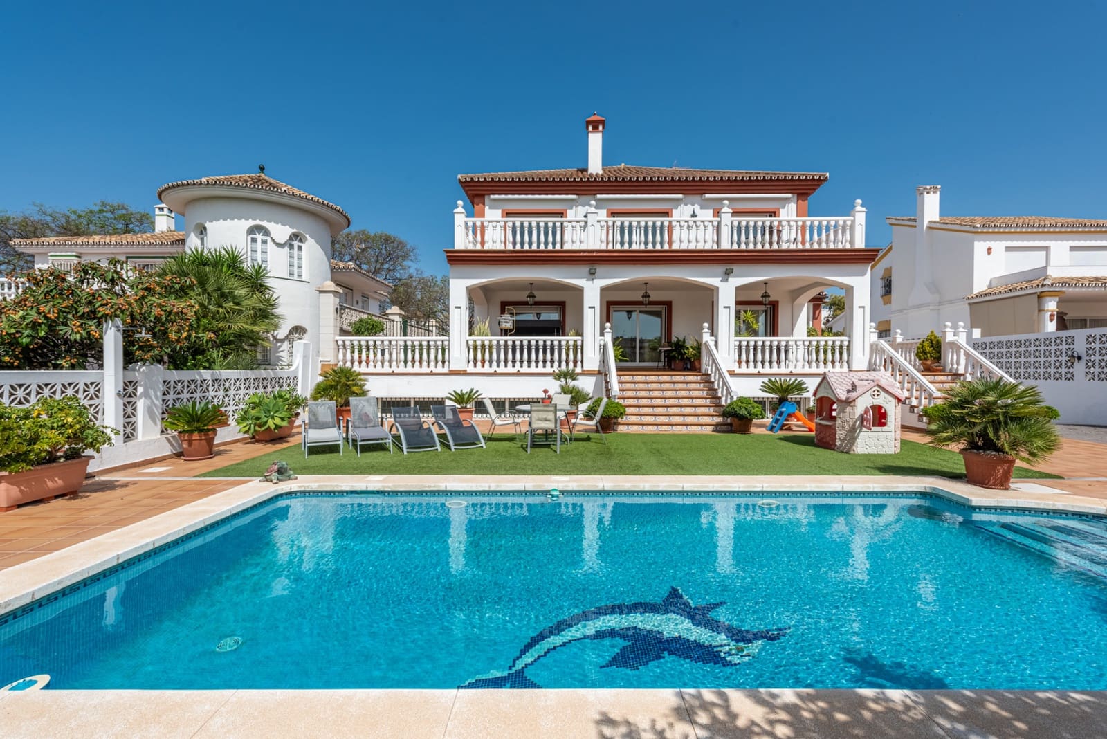 6 bedroom Villa for sale in San Pedro de Alcantara with pool garage - € 2,750,000 (Ref: 9217240)