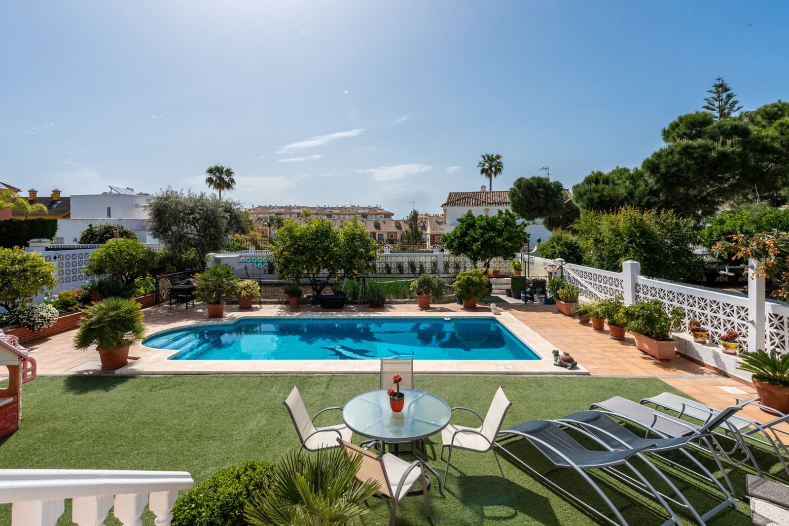 6 bedroom Villa for sale in San Pedro de Alcantara with pool garage - € 2,750,000 (Ref: 9217240)
