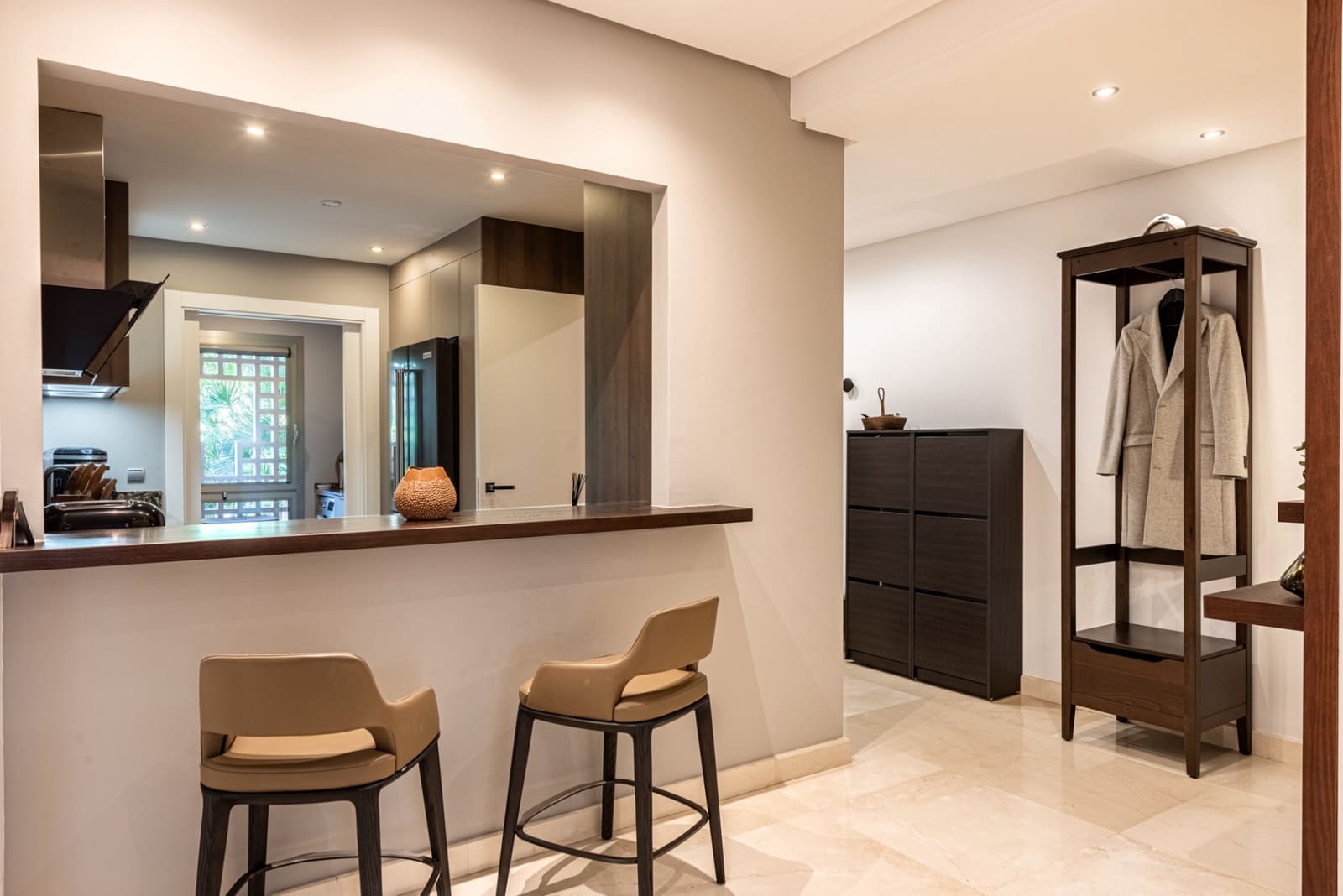 2 sypialnia Apartament na sprzedaż w Marbella z basenem garażem - 1 395 000 € (Ref: 9217241)