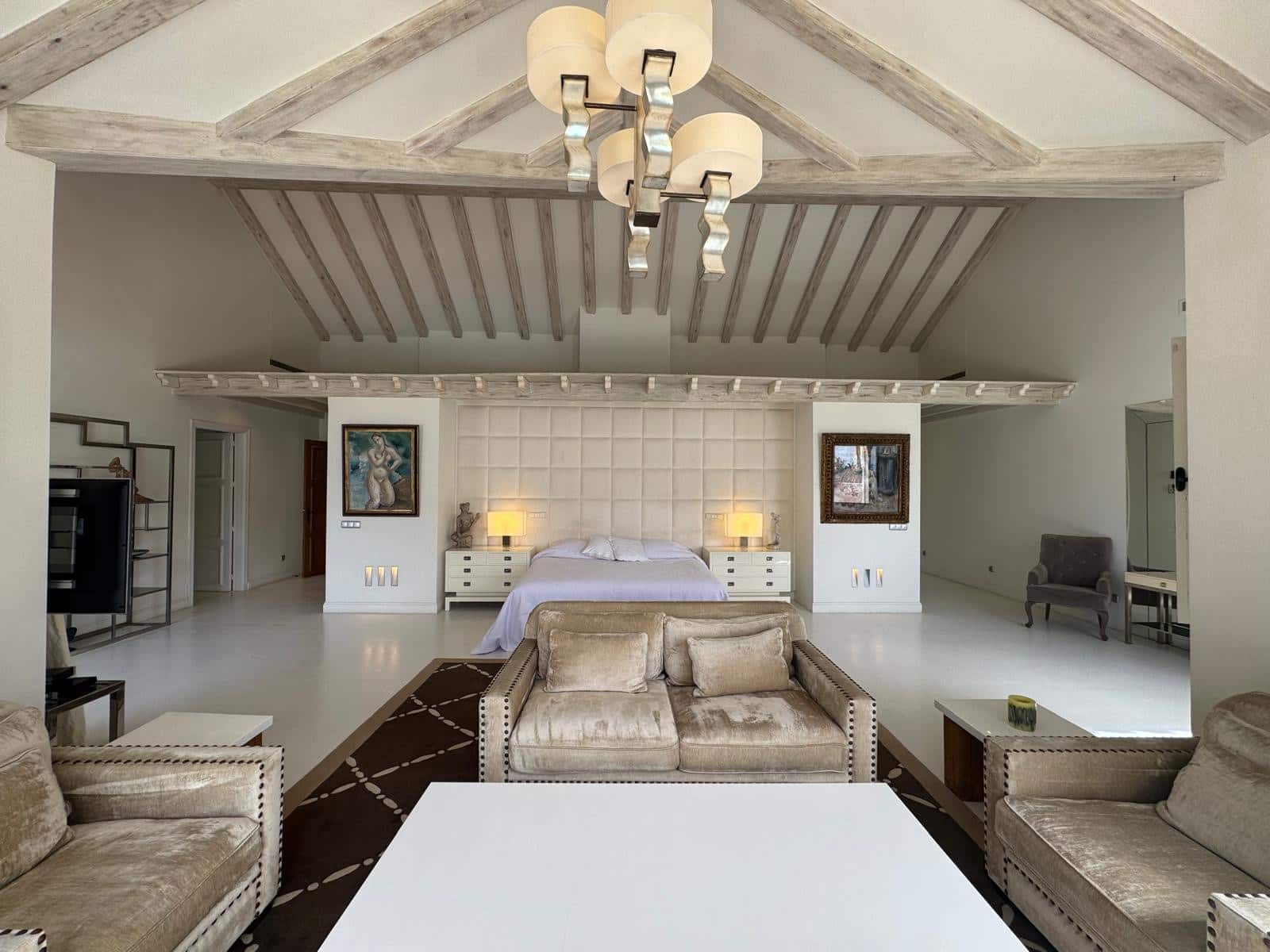 8 soverom Villa til salgs i New Golden Mile med svømmebasseng garasje - € 11 900 000 (Ref: 9217242)