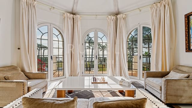 Chalet de 8 habitaciones en Paraiso - Barronal, Estepona en venta con piscina garaje - 11.900.000 € (Ref: 9217242)