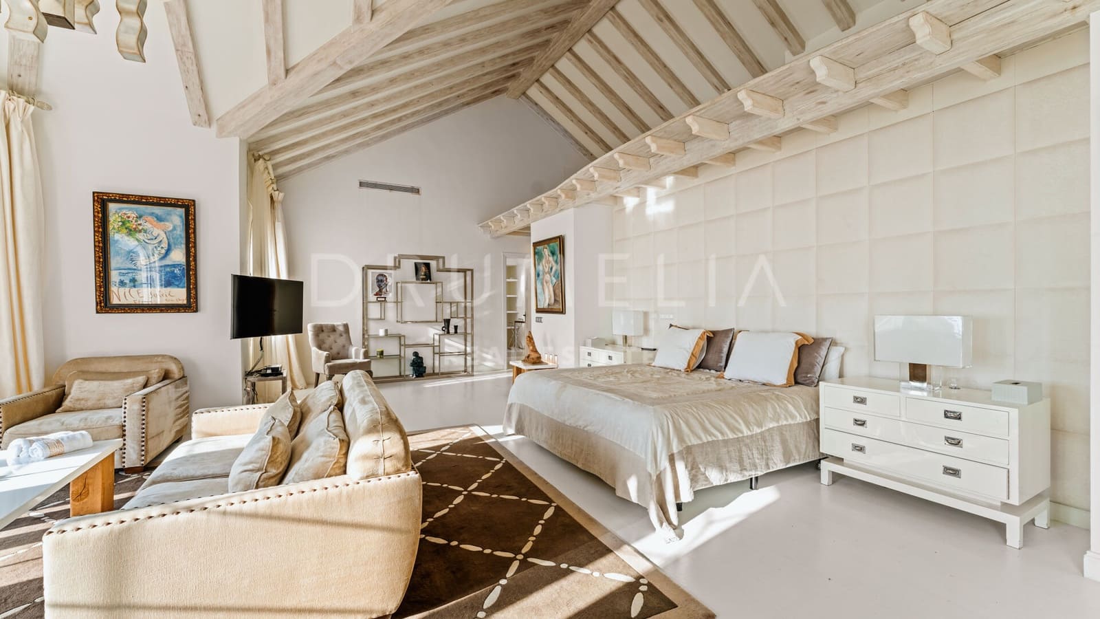 8 soverom Villa til salgs i New Golden Mile med svømmebasseng garasje - € 11 900 000 (Ref: 9217242)