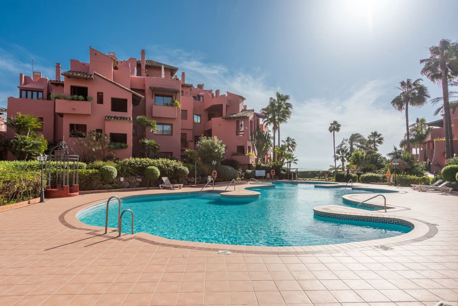 3 soveværelse Lejlighed til salg i Estepona med swimmingpool garage - € 2.350.000 (Ref: 9217245)