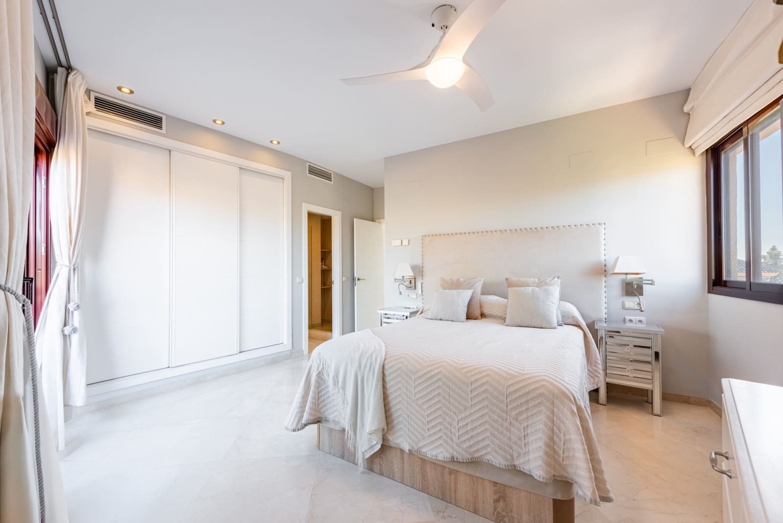 3 soveværelse Penthouse til salg i Costalita med swimmingpool garage - € 1.149.000 (Ref: 9217248)