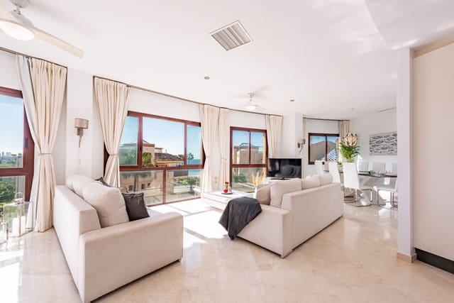 3 chambre Penthouse à vendre à Costalita, Estepona avec piscine garage - 1 149 000 € (Ref: 9217248)