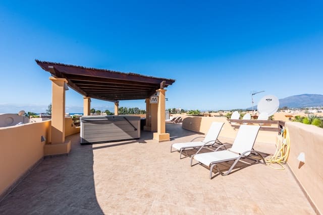3 chambre Penthouse à vendre à Costalita, Estepona avec piscine garage - 1 149 000 € (Ref: 9217248)