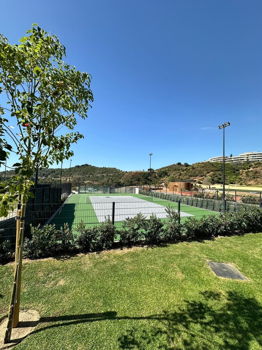 Building Plot for sale in Benahavis - € 1,250,000 (Ref: 9217252)