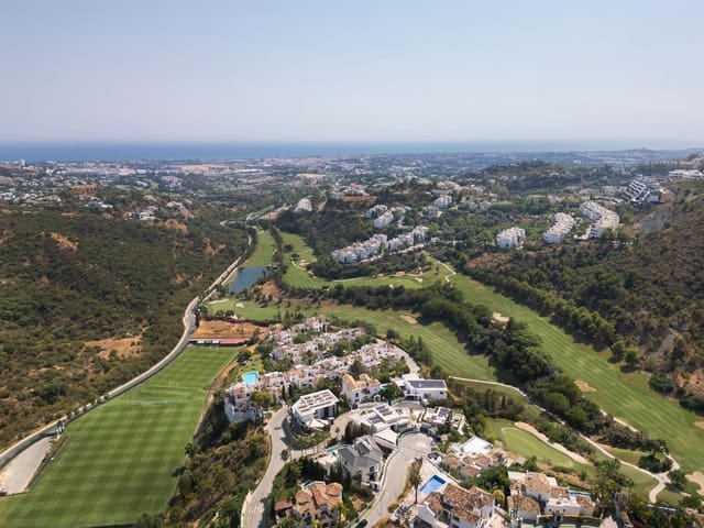 Terrain à Bâtir à vendre à La Quinta, Benahavís - 1 695 000 € (Ref: 9217253)
