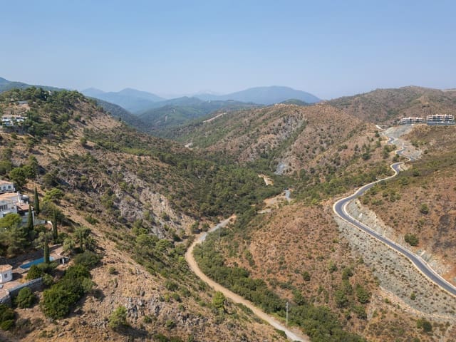 Terrain à Bâtir à vendre à La Quinta, Benahavís - 1 695 000 € (Ref: 9217253)
