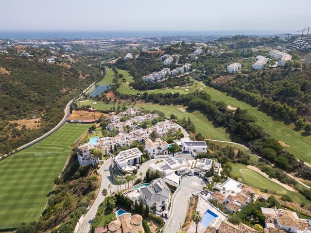 Terrain à Bâtir à vendre à La Quinta, Benahavís - 1 695 000 € (Ref: 9217253)
