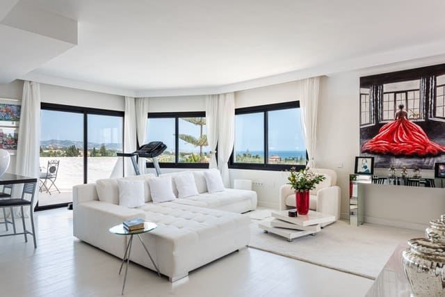 2 bedroom Penthouse for sale in Marbella with pool garage - € 1,825,000 (Ref: 9217256)