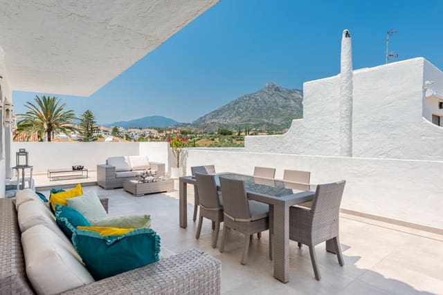 2 slaapkamer Penthouse te koop in Marbella met zwembad garage - € 1.790.000 (Ref: 9217256)