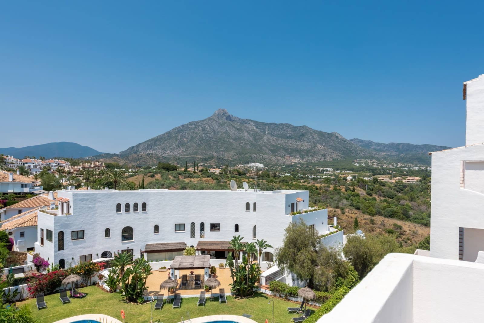 2 soveværelse Penthouse til salg i Marbella med swimmingpool garage - € 1.790.000 (Ref: 9217256)