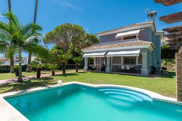 3 soverom Villa til salgs i Atalaya-Isdabe, Estepona med svømmebasseng garasje - € 1 350 000 (Ref: 9217257)