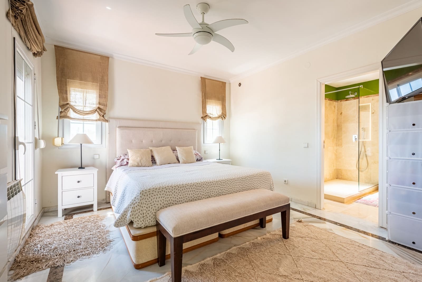 3 makuuhuone Huvila myytävänä paikassa Atalaya-Isdabe mukana uima-altaan 
autotalli - 1 350 000 € (Ref: 9217257)