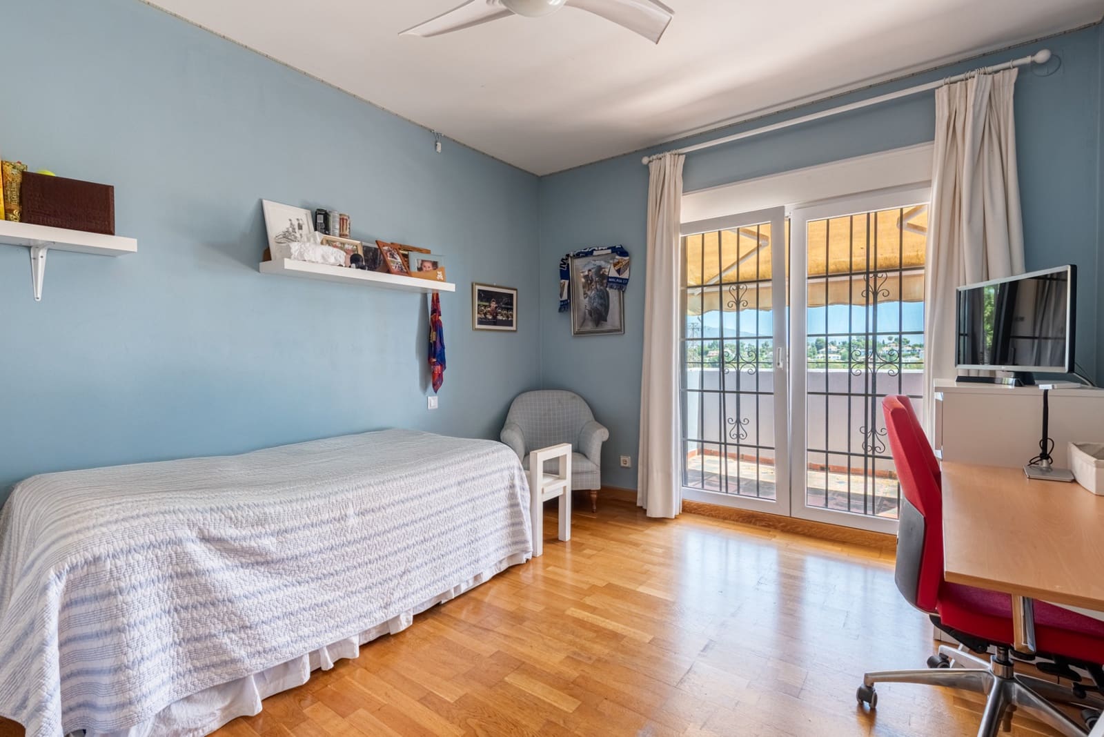 3 makuuhuone Huvila myytävänä paikassa Atalaya-Isdabe mukana uima-altaan 
autotalli - 1 350 000 € (Ref: 9217257)