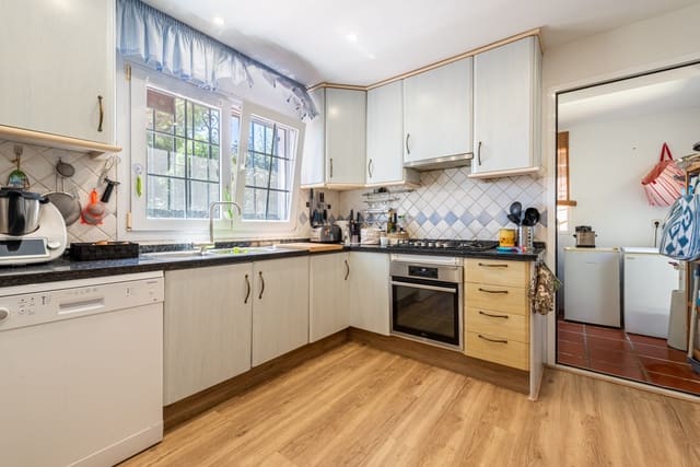 3 soverom Villa til salgs i Atalaya-Isdabe, Estepona med svømmebasseng garasje - € 1 350 000 (Ref: 9217257)