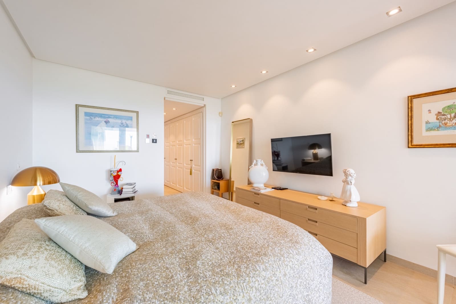 2 Zimmer Apartment zu verkaufen in Estepona mit Pool Garage - 1.250.000 € (Ref: 9217259)