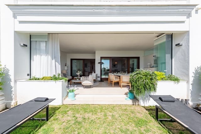 2 Zimmer Apartment zu verkaufen in Estepona mit Pool Garage - 1.250.000 € (Ref: 9217259)