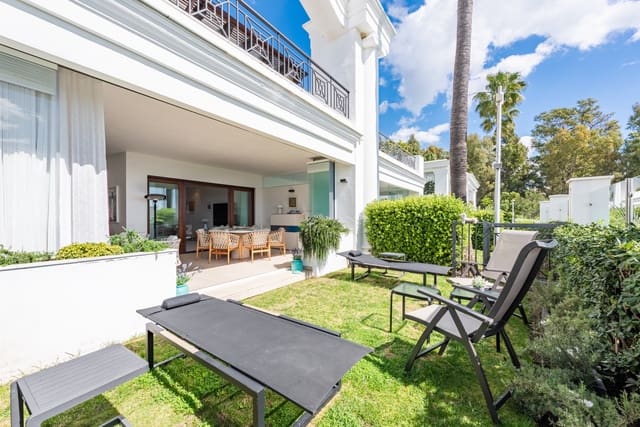 2 bedroom Apartment for sale in Estepona with pool garage - € 1,250,000 (Ref: 9217259)