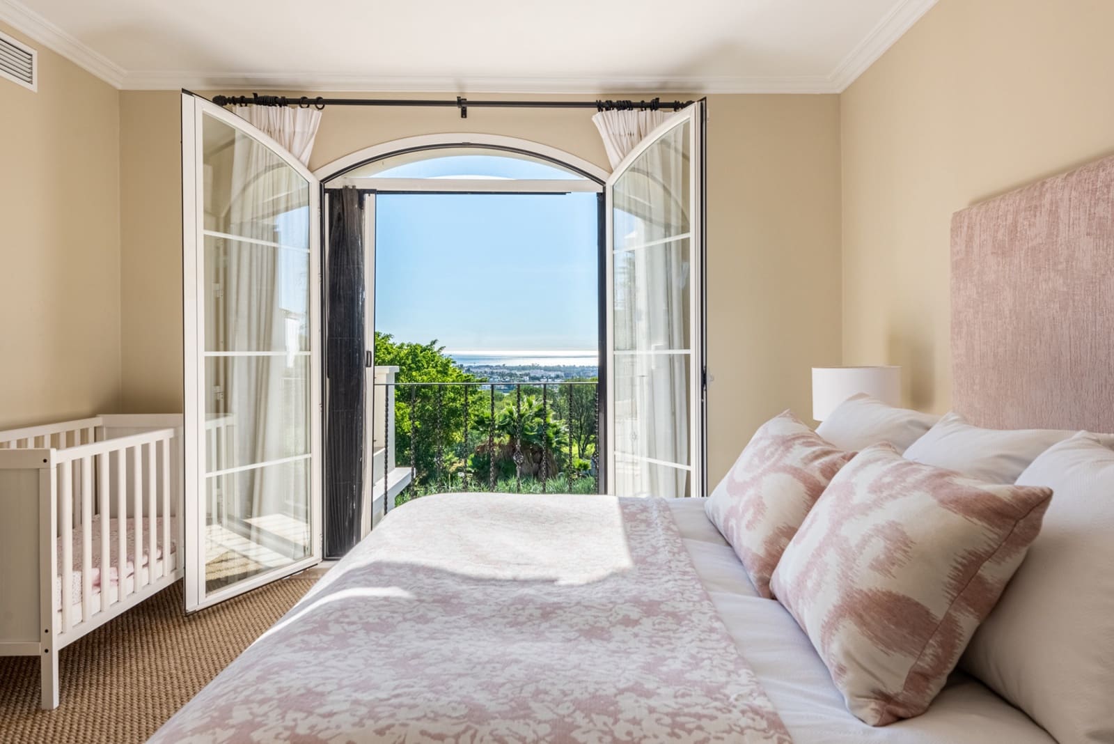 5 Zimmer Villa zu verkaufen in Benahavis mit Pool Garage - 3.850.000 € (Ref: 9217260)