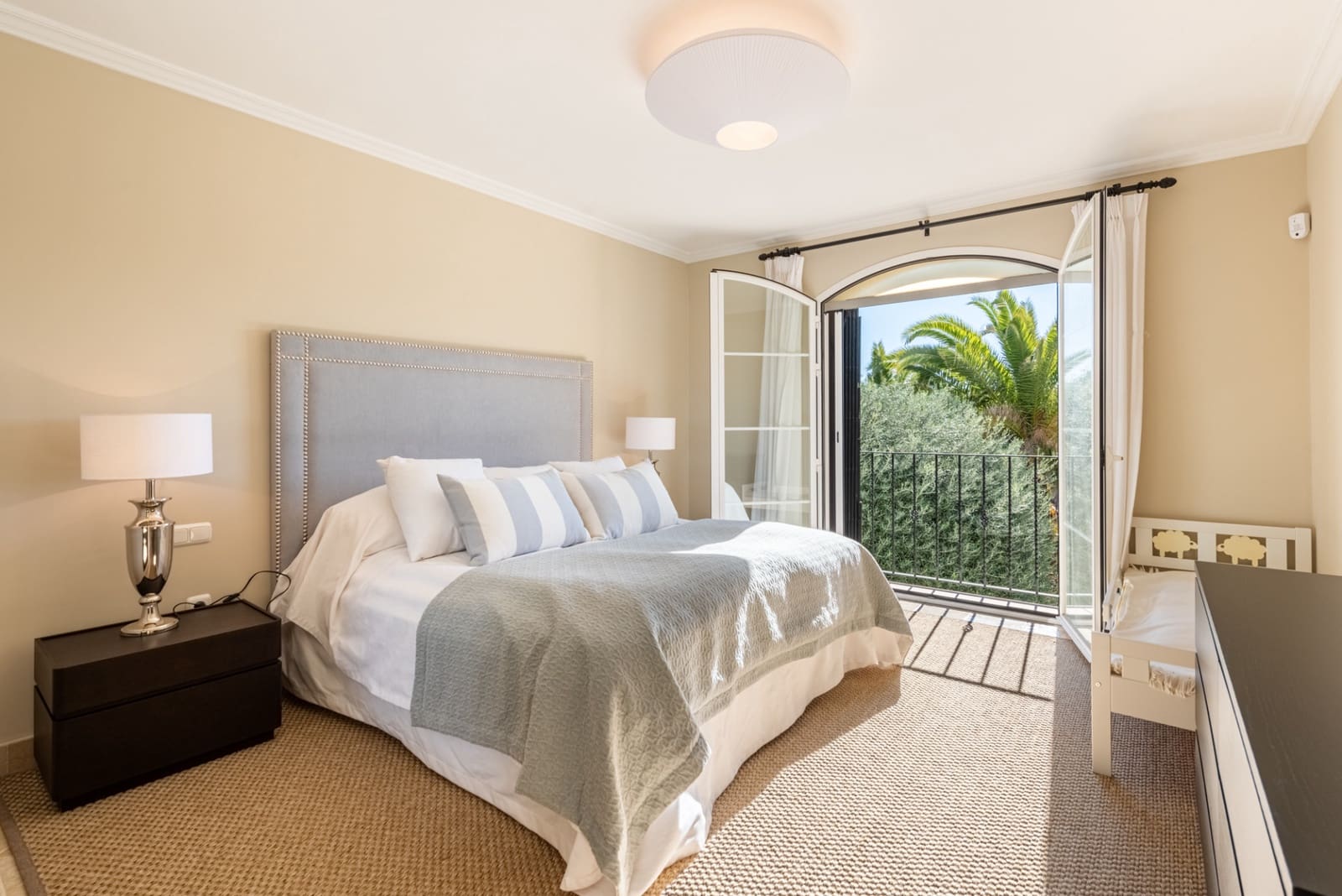 5 Zimmer Villa zu verkaufen in Benahavis mit Pool Garage - 3.850.000 € (Ref: 9217260)