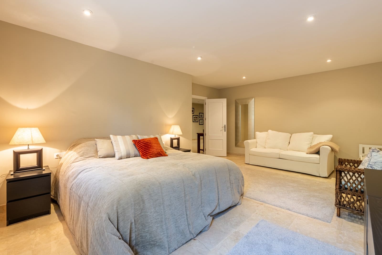 5 Zimmer Villa zu verkaufen in Benahavis mit Pool Garage - 3.850.000 € (Ref: 9217260)