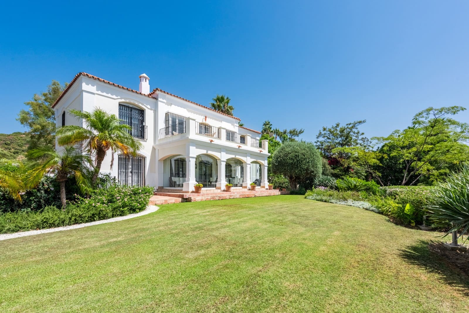 5 sovrum Villa till salu i Benahavis med pool garage - 3 500 000 € (Ref: 9217260)