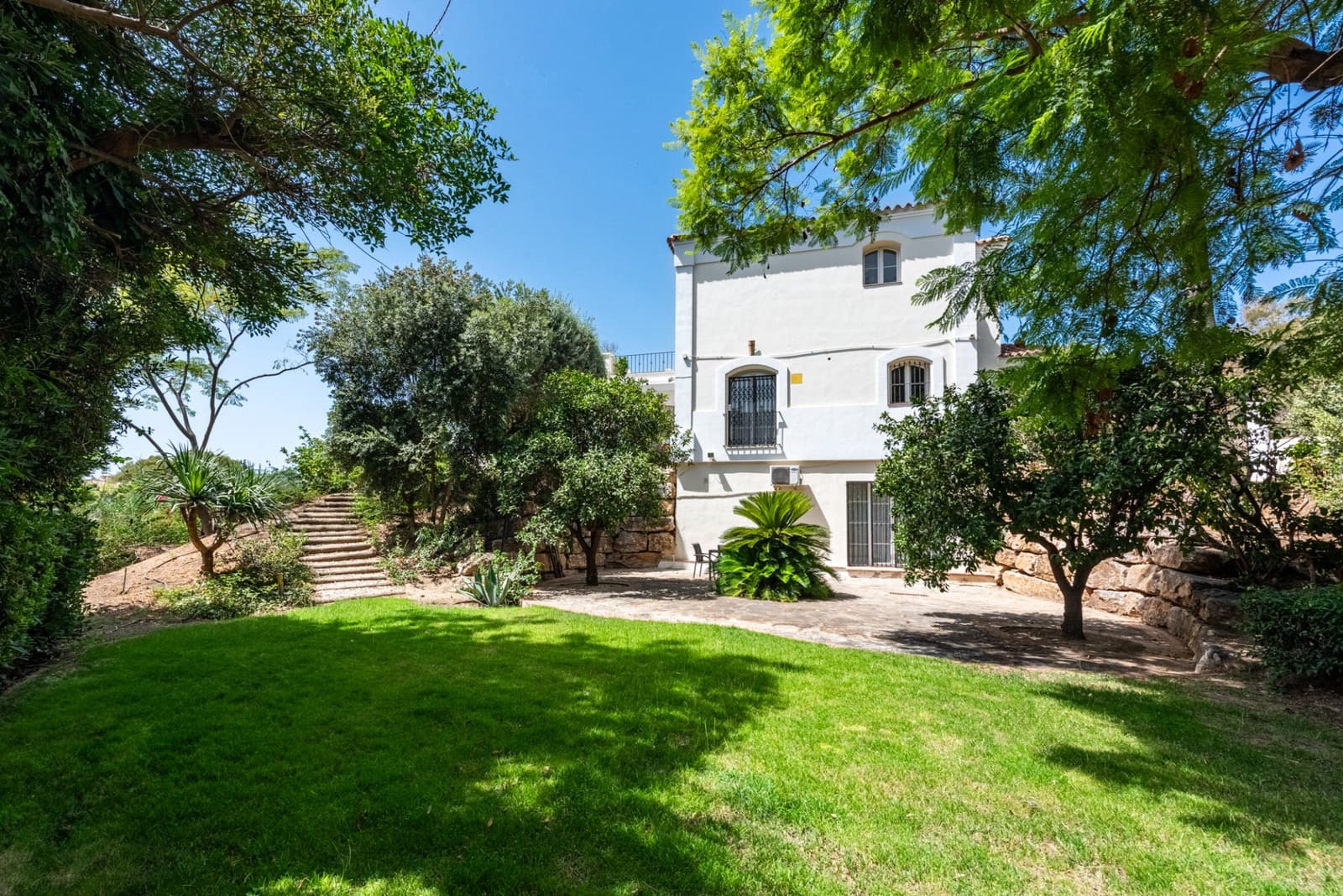 5 sovrum Villa till salu i Benahavis med pool garage - 3 500 000 € (Ref: 9217260)