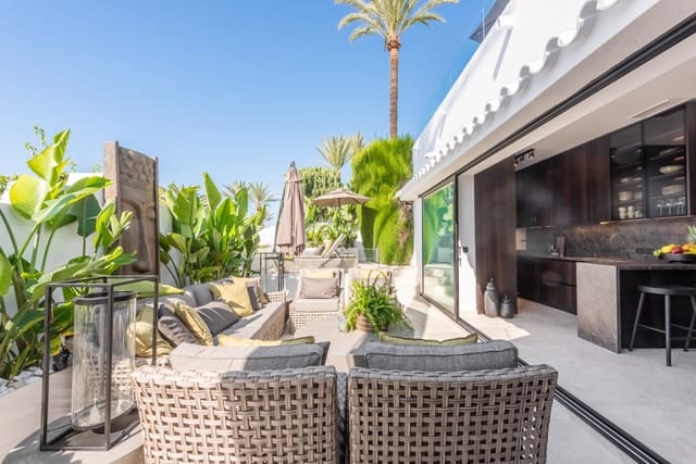 3 bedroom Townhouse for sale in Marbella with pool garage - € 3,500,000 (Ref: 9217261)