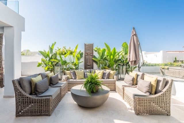 3 bedroom Townhouse for sale in Marbella with pool garage - € 3,500,000 (Ref: 9217261)