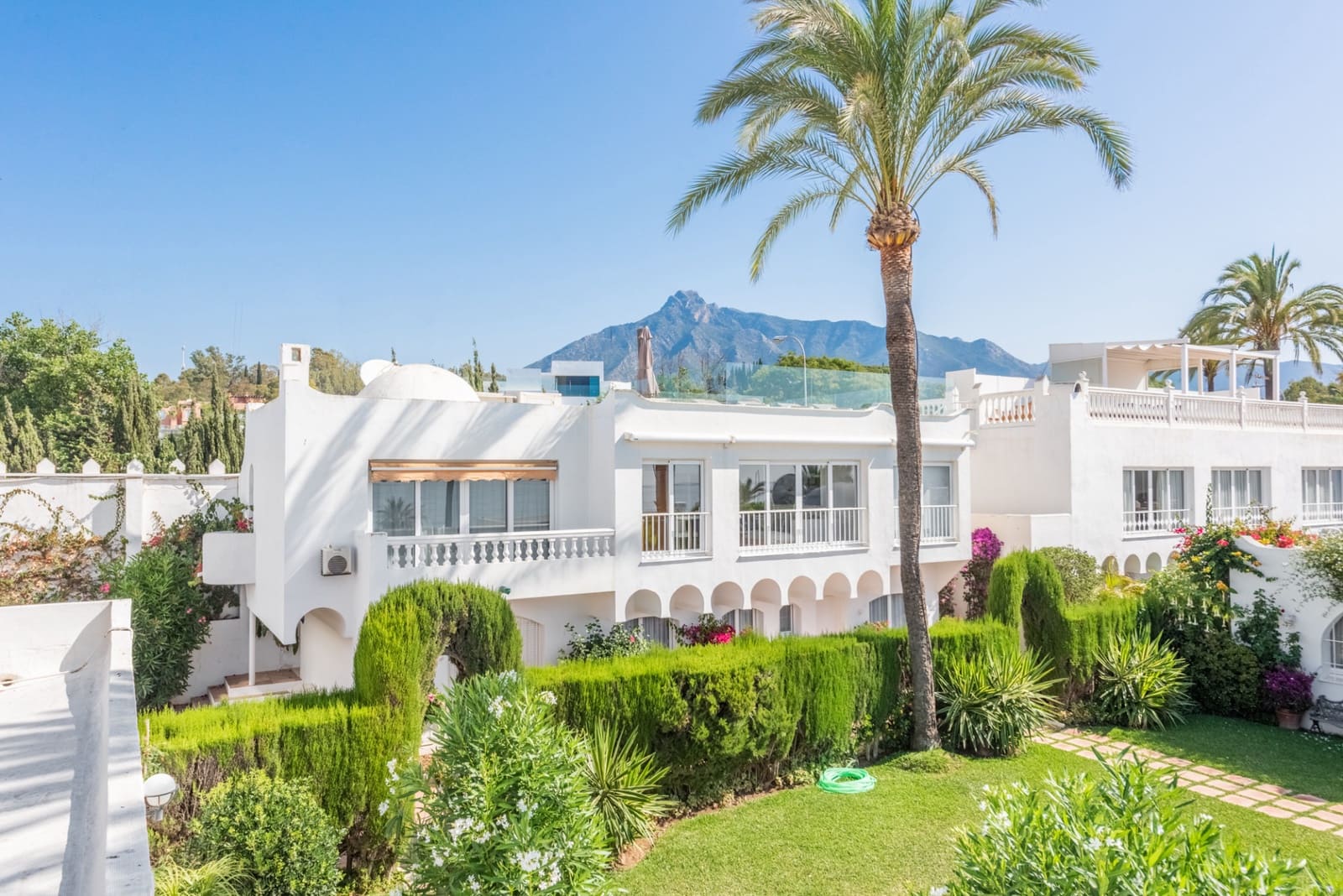 3 soverom Hus til salgs i Marbella med svømmebasseng garasje - € 3 500 000 (Ref: 9217261)