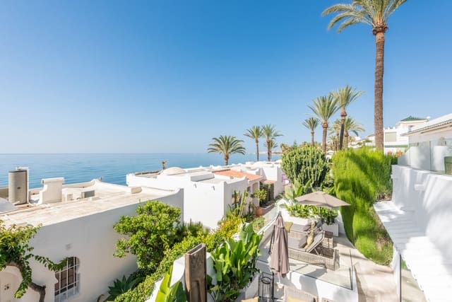 3 bedroom Townhouse for sale in Marbella with pool garage - € 3,500,000 (Ref: 9217261)