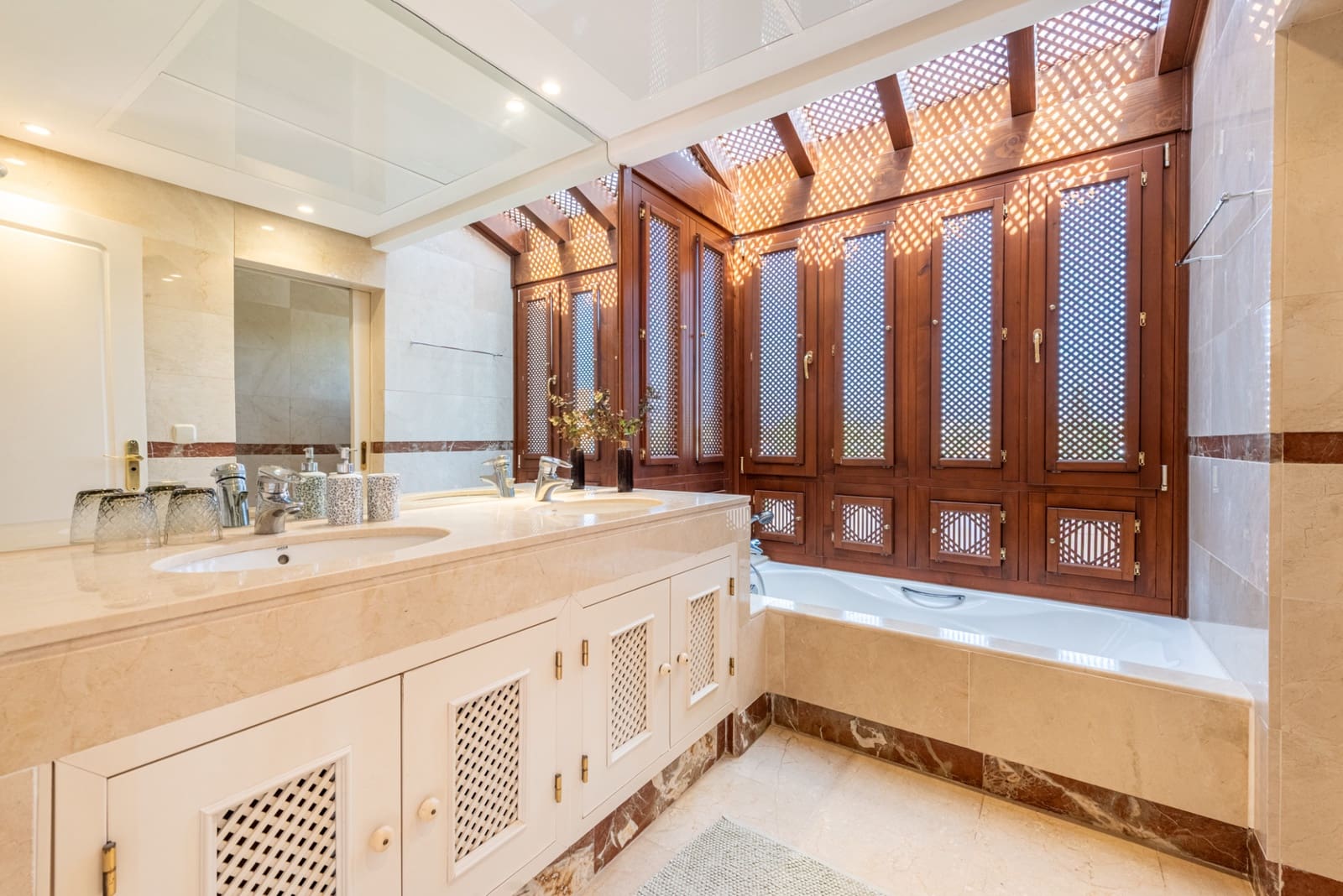 3 soverom Penthouse til salgs i San Pedro de Alcantara med svømmebasseng garasje - € 1 994 000 (Ref: 9217267)