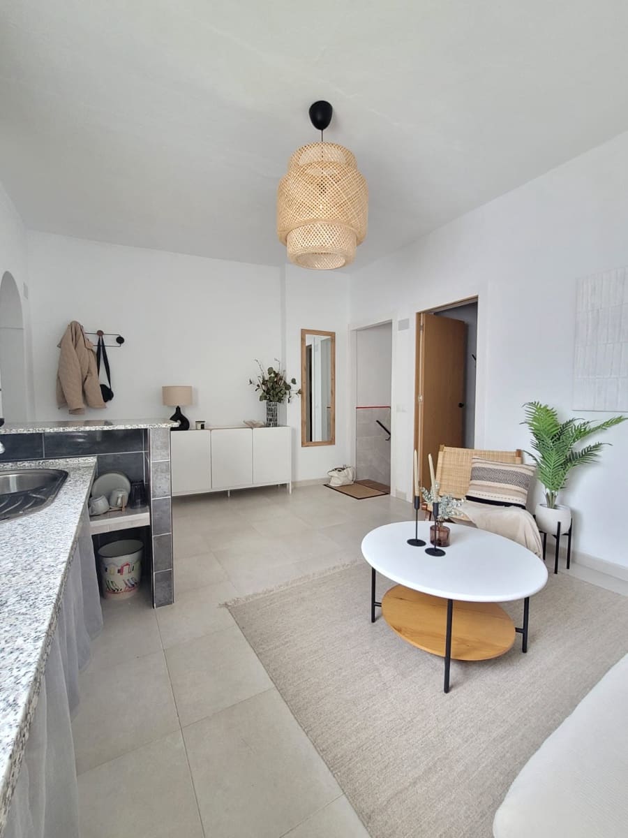 1 bedroom Apartment for sale in Estepona - € 279,000 (Ref: 9217269)