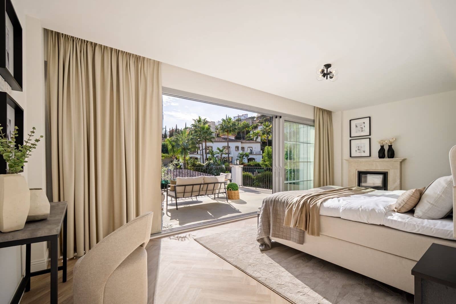 4 bedroom Villa for sale in Los Arqueros with pool garage - € 3,895,000 (Ref: 9217270)