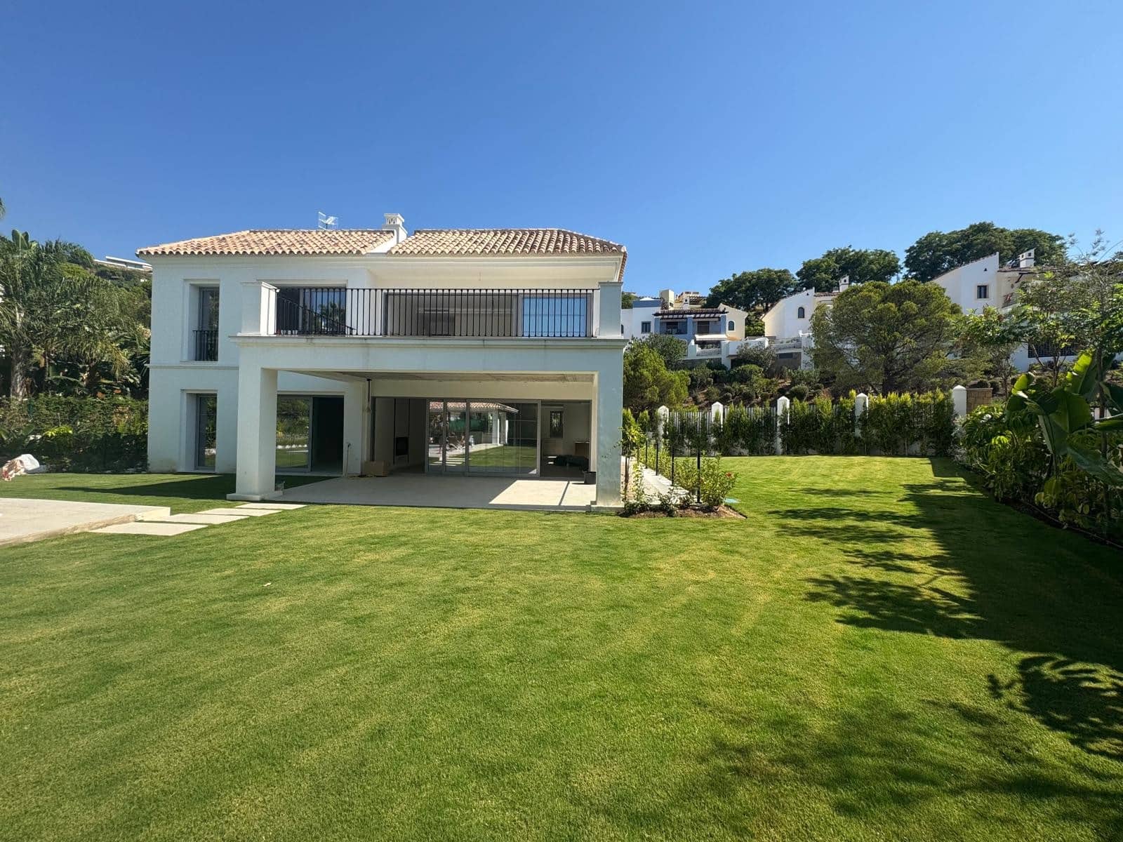 4 bedroom Villa for sale in Los Arqueros with pool garage - € 3,895,000 (Ref: 9217270)