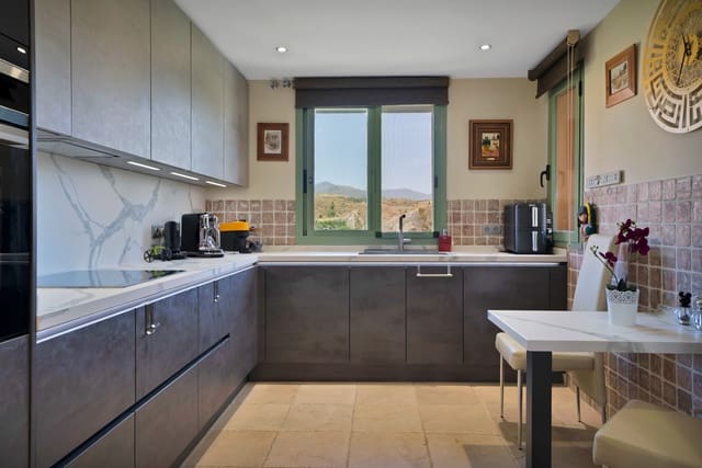 3 soverom Leilighet til salgs i Los Flamingos, Benahavís med svømmebasseng garasje - € 699 000 (Ref: 9219862)