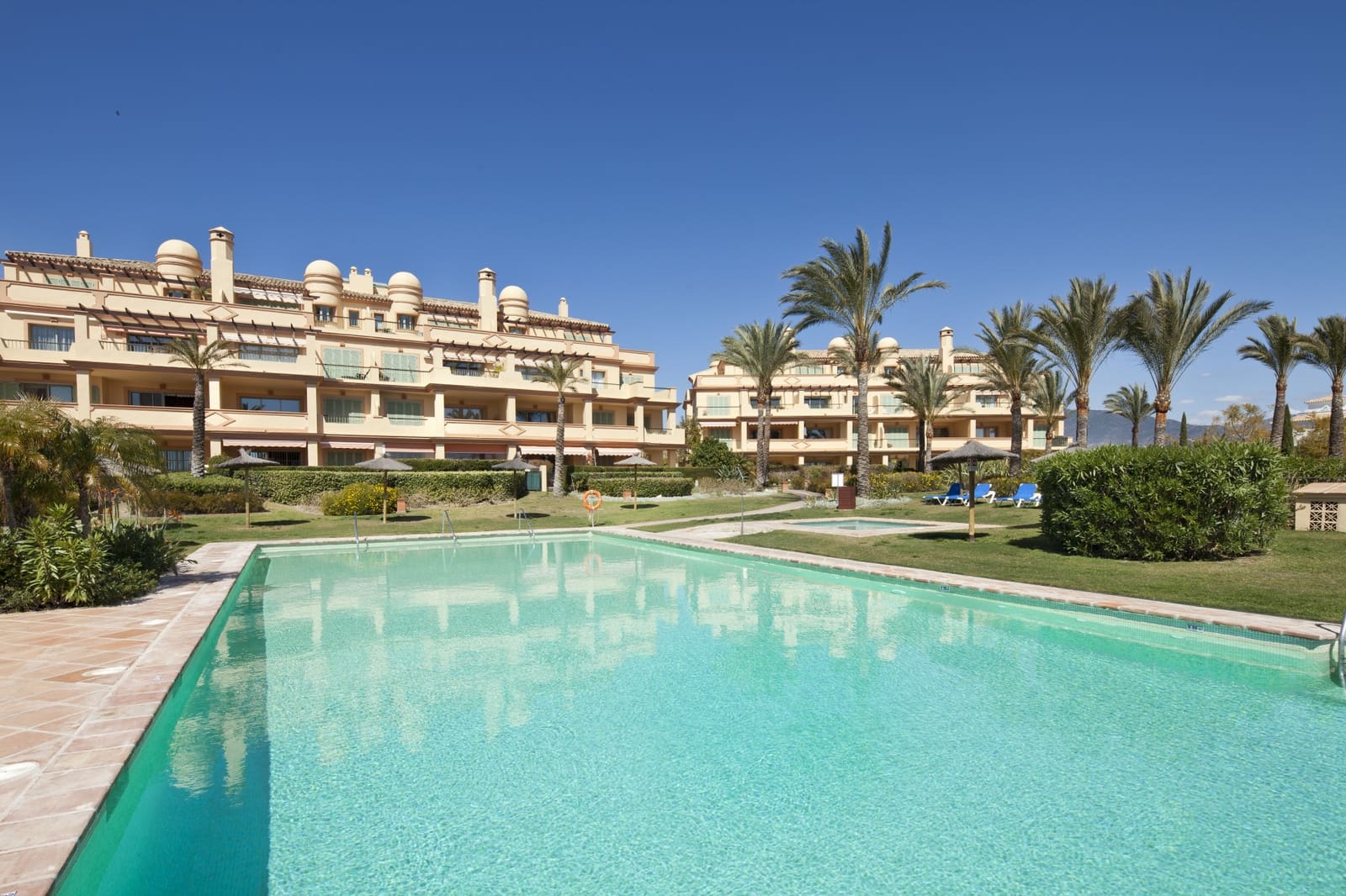 3 slaapkamer Appartement te koop in Los Flamingos met zwembad garage - € 699.000 (Ref: 9219862)