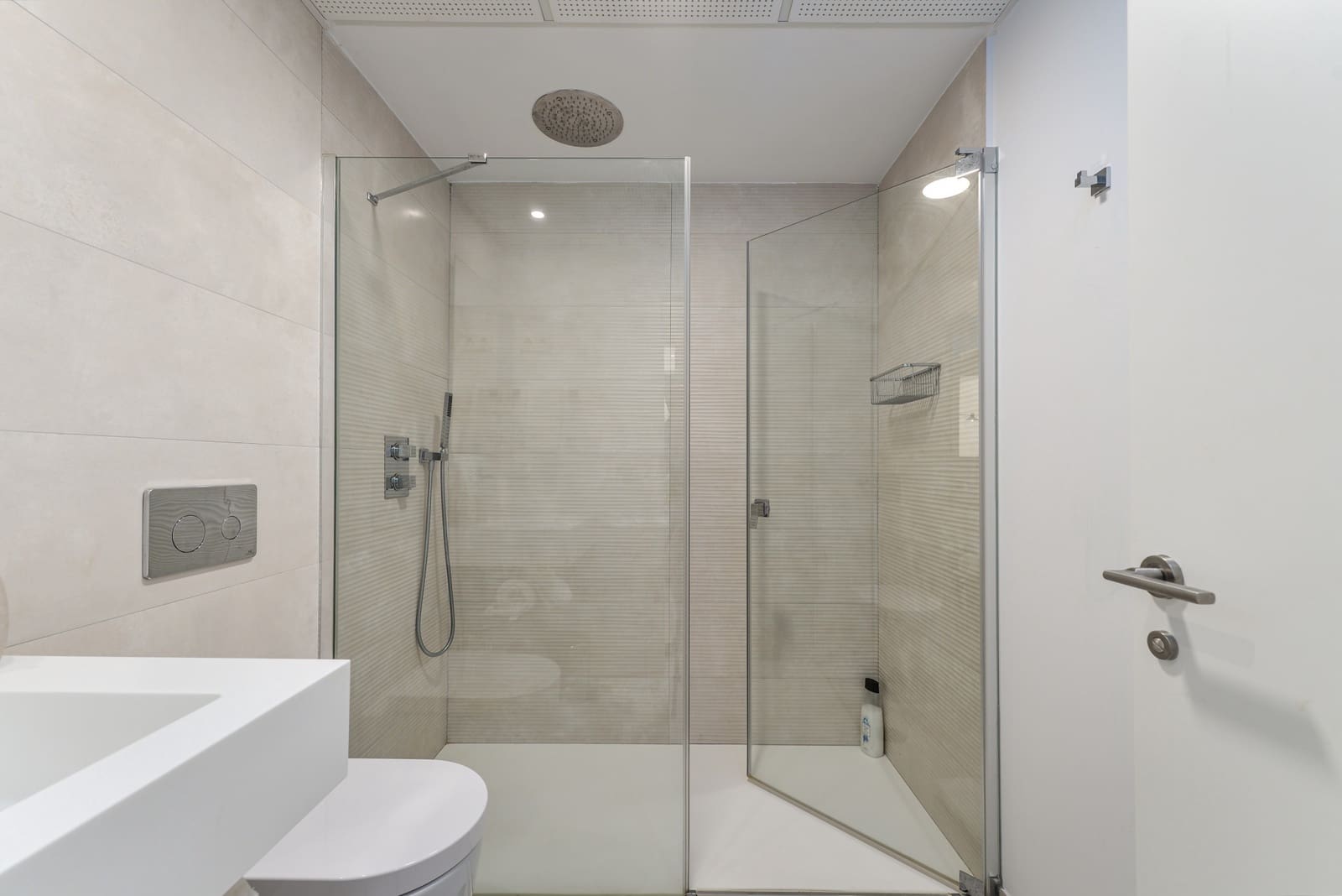 3 soverom Penthouse til salgs i Benahavis med svømmebasseng garasje - € 645 000 (Ref: 9219864)