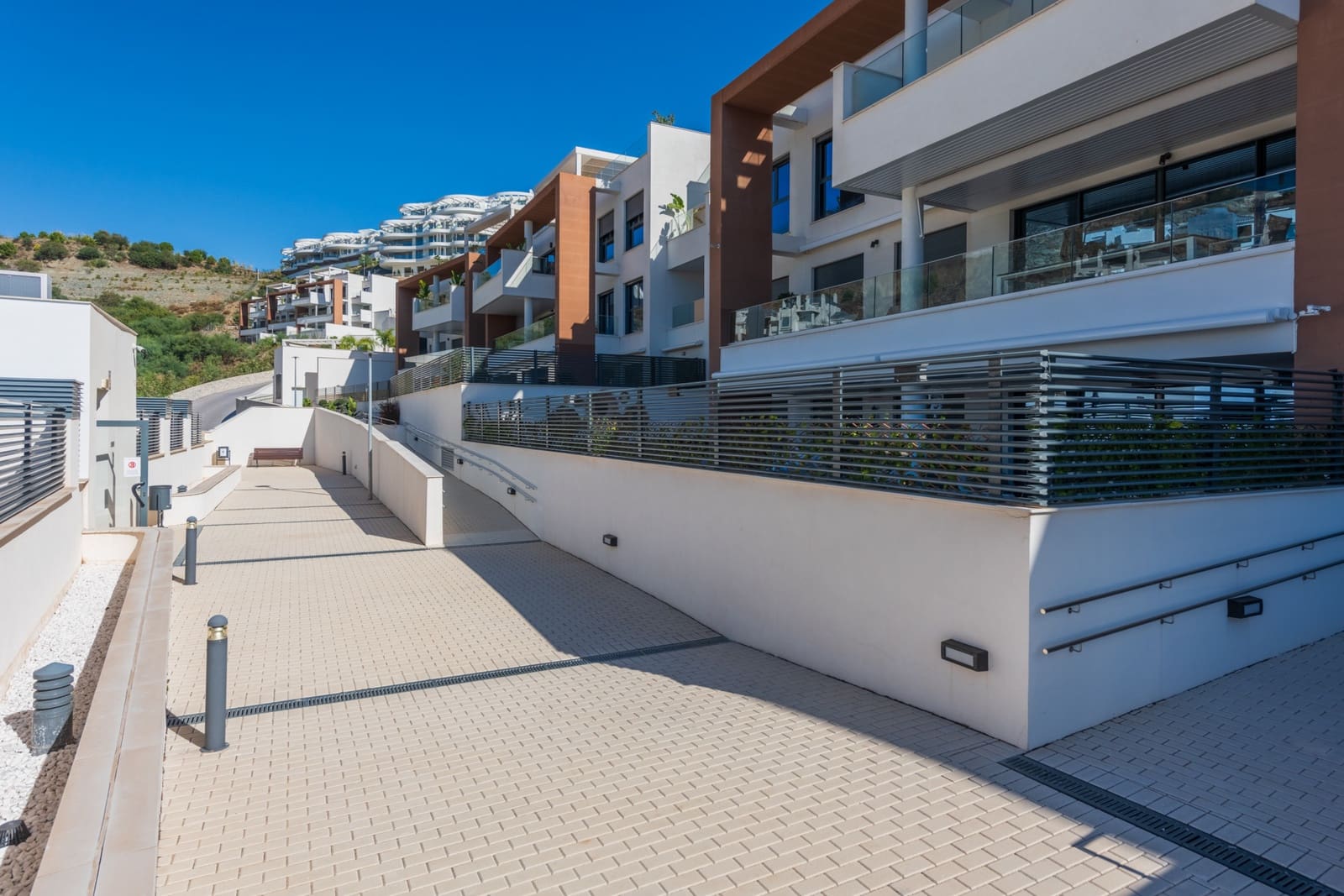 3 soverom Penthouse til salgs i Benahavis med svømmebasseng garasje - € 645 000 (Ref: 9219864)